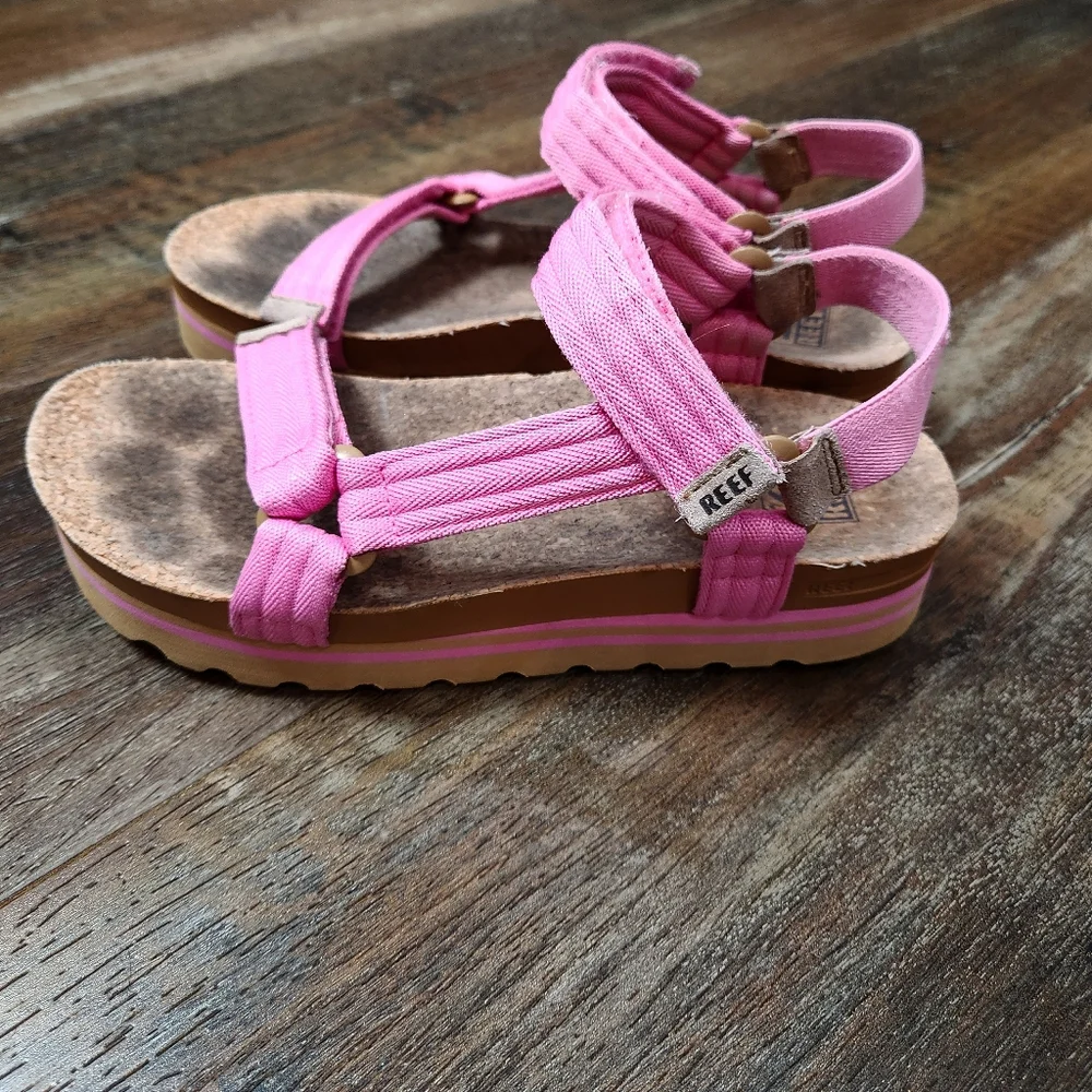 Reef Cushion Rem Hi Sandals in Malibu Pink 9 - Picture 4 of 7